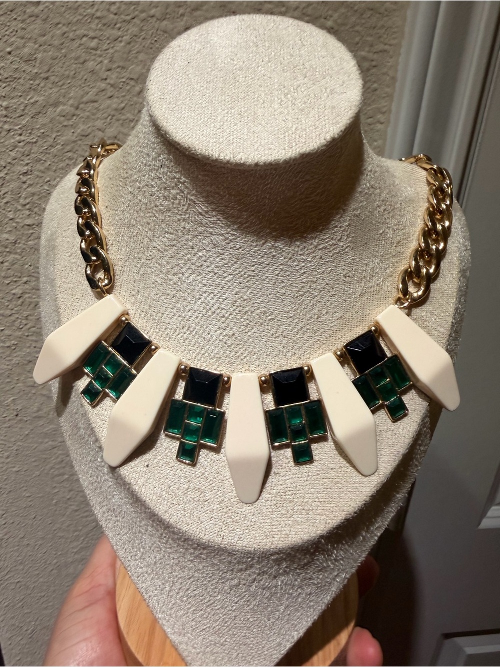Statement necklace